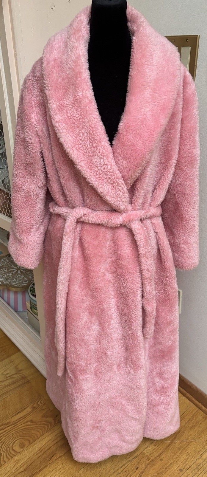 RHAPSODY BY GLAZIER Vintage Furry Robe Pink