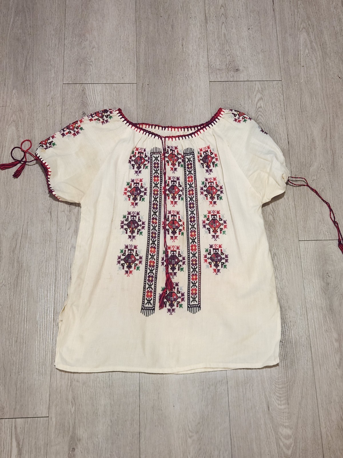 Vintage Hand Embroidered Romanian Folk Blouse Boho Ethnic Peasant Top White L/XL