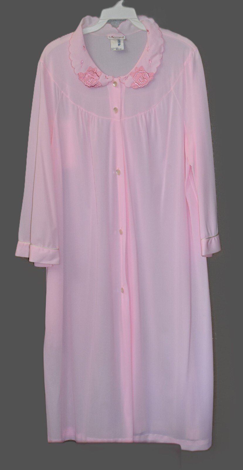 VTG Lightweight Semi-Sheer Nightgown Embroidered Size Medium Knee Length