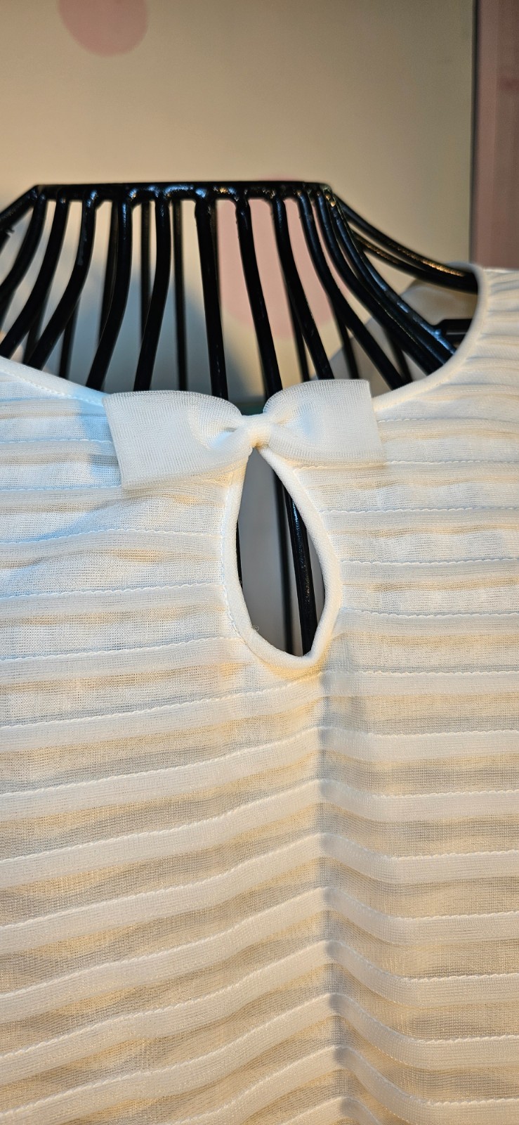Vintage 1950’s white Penny Potter Sheer pleated bow tie with back buttons Top