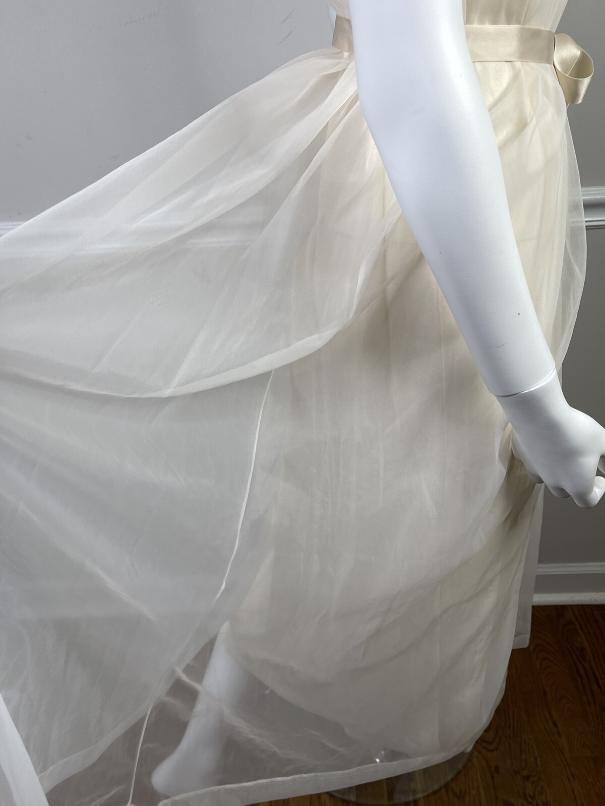 Vintage Komar Nightgown 36” Bust Petite Pale Blush Ivory Lace Chiffon Bow