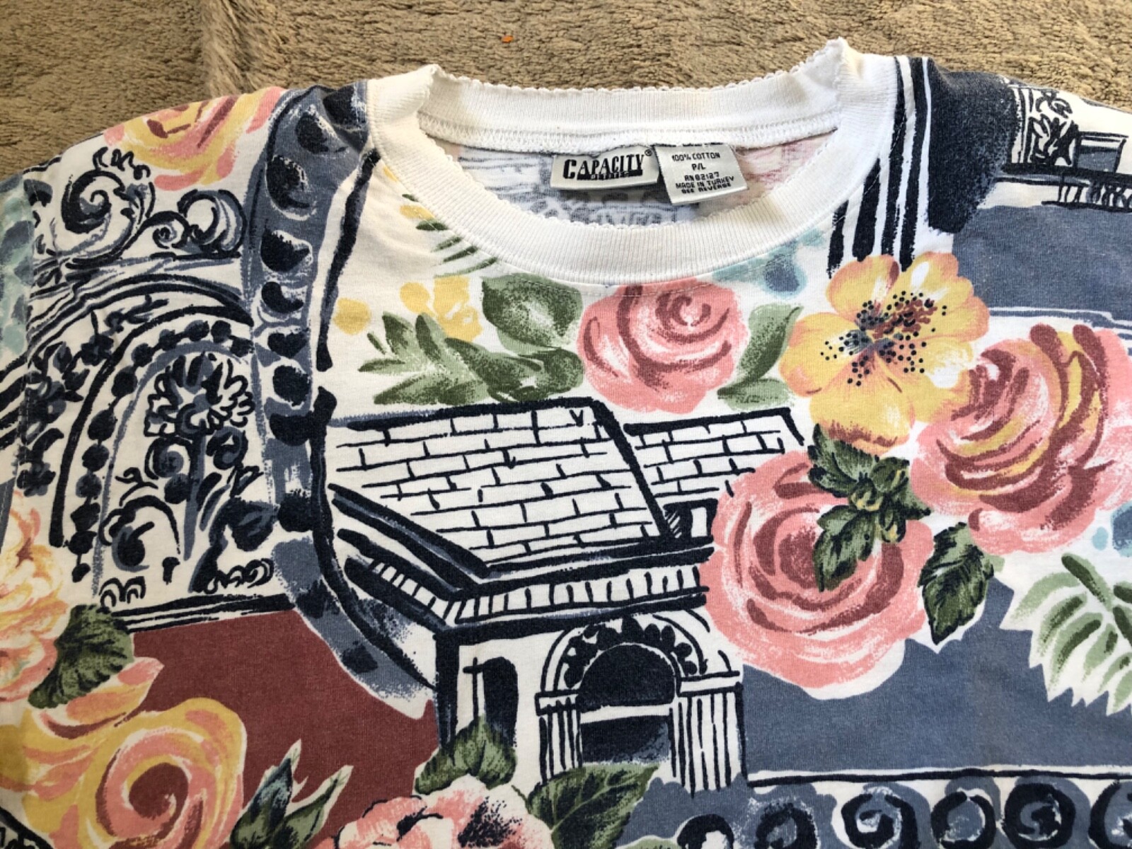 VTG 80s Women’s size LP Short sleeve Floral Top shoulder pads 22” chest 25” Long