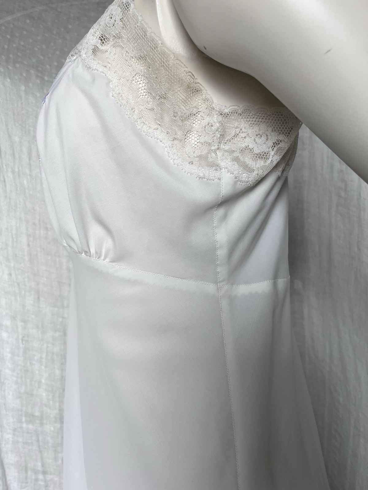 Vintage Slip Dress Gown Lace Floral Embroidery Cream Classic 60s Glamour Size 36