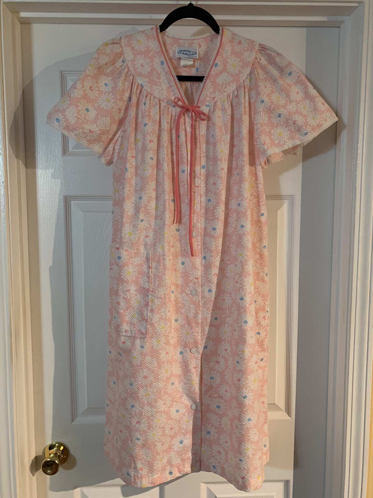 Vintage Lounge Around Women’s Size Small Snap Buttons Pink Floral Made In USA