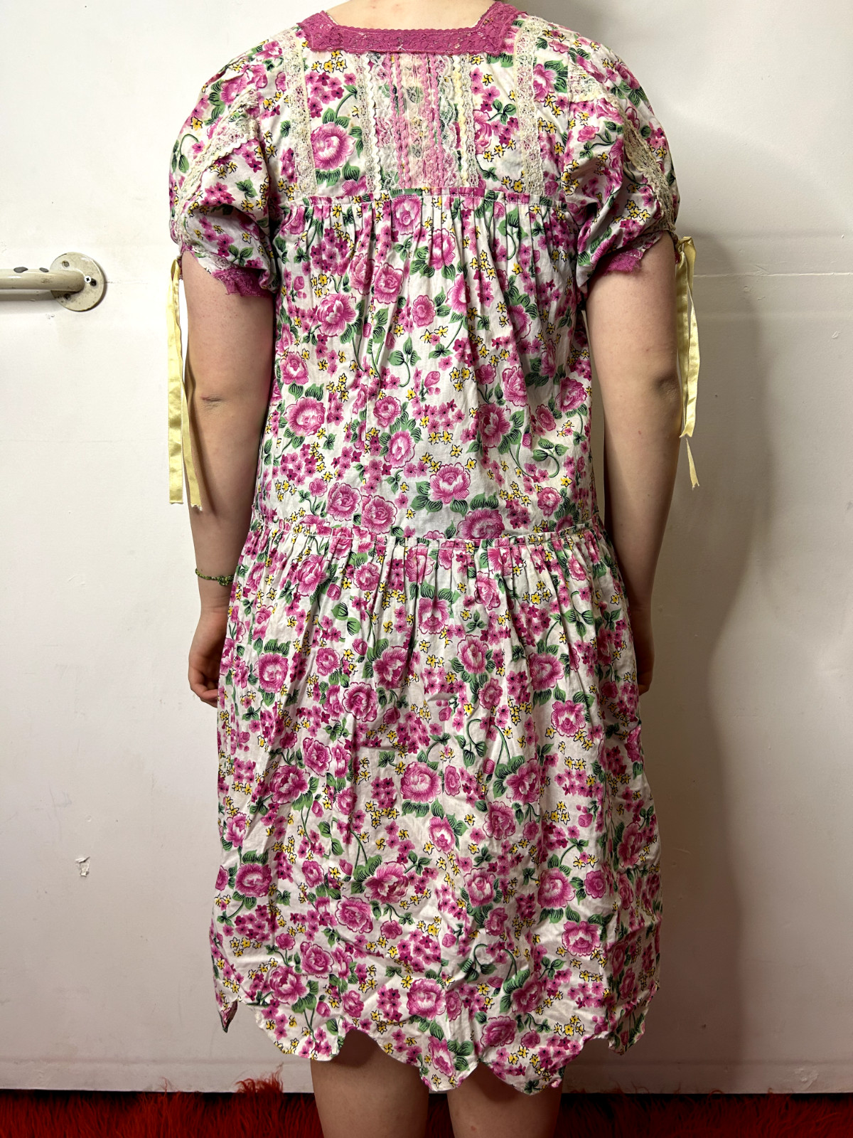 Vintage 1980s Floral Drop Waist Dress Scallop Hem Lace Ribbon Puff Sleeves AU 14