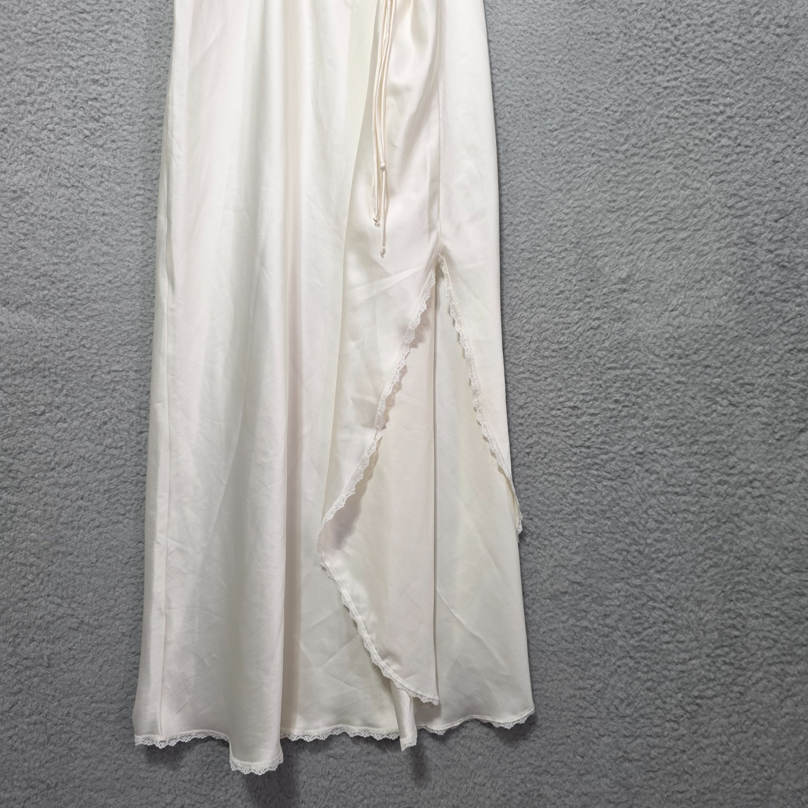 Vintage Sara Beth Nightgown Embroidered Floral Appliqué Lace Beaded Trim M/L