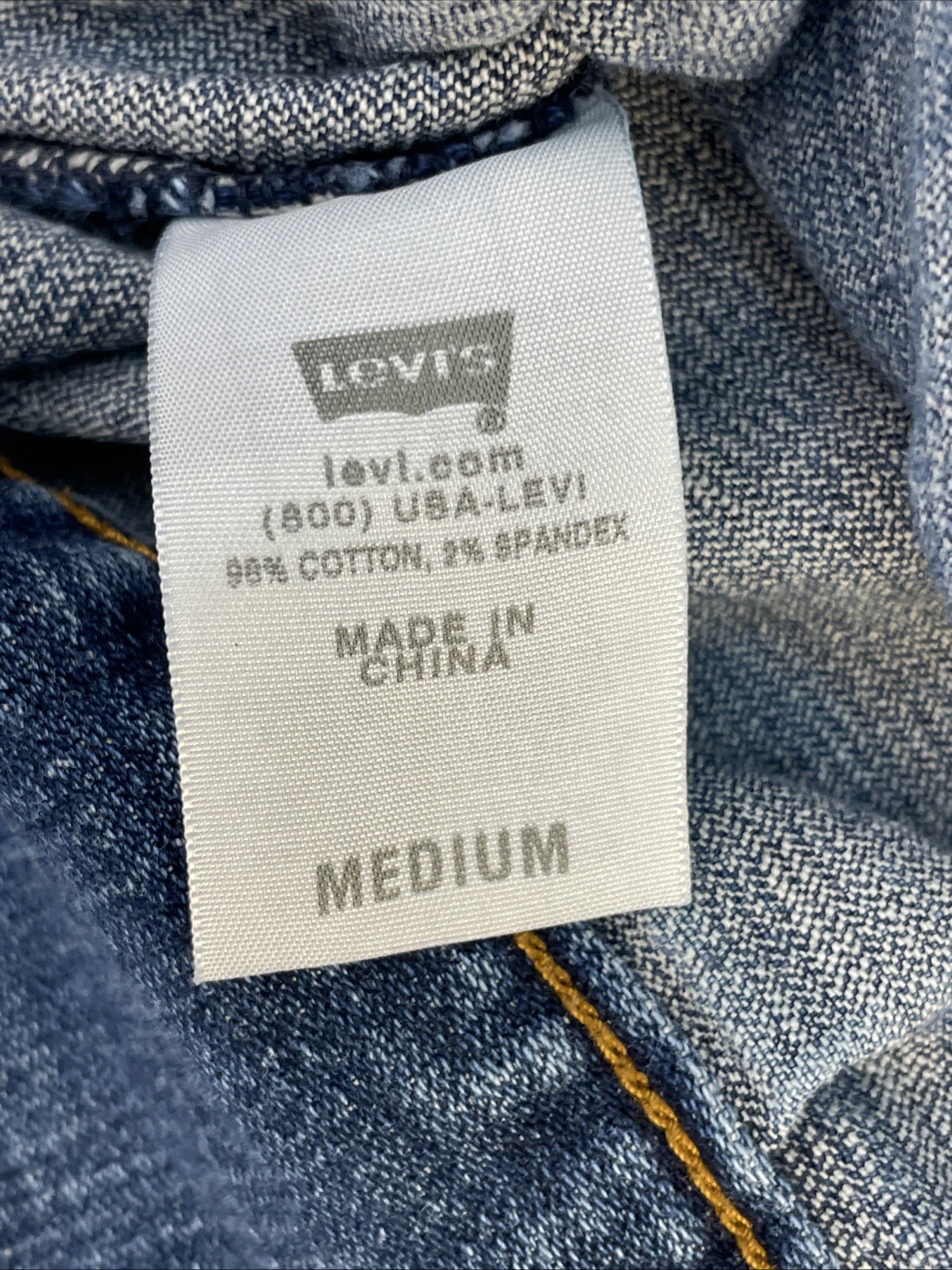 Levi’s Blue Denim Jean Jacket Fitted Cropped Size Medium Women EUC