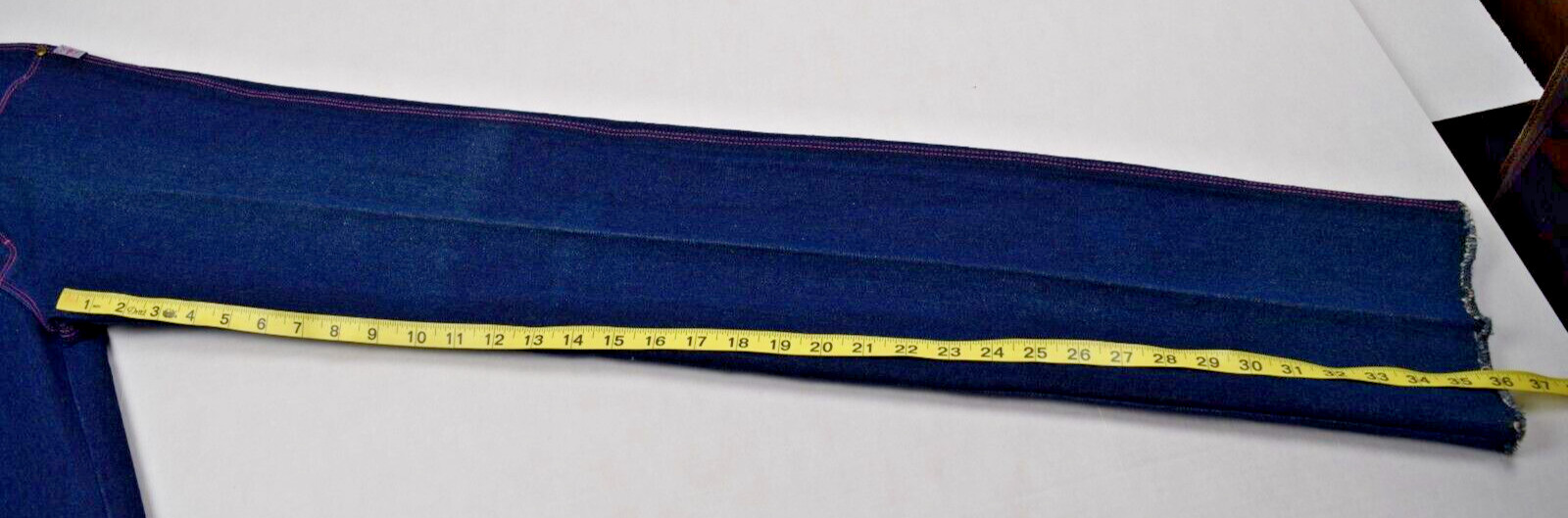 Vintage Sergio Valente Jeans Size S/M 70s Dark Wash Pink Stitch Straight Leg NWT