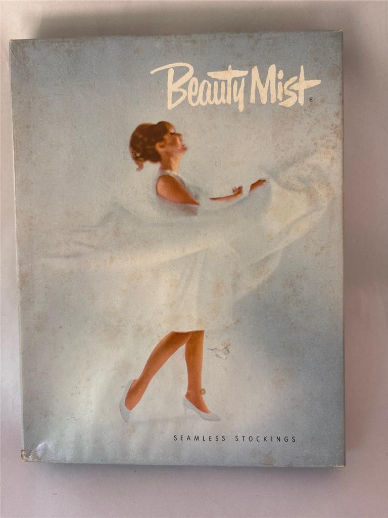 Vintage Beauty Mist 2 Pairs Nylon Seamless Stockings in Original Box