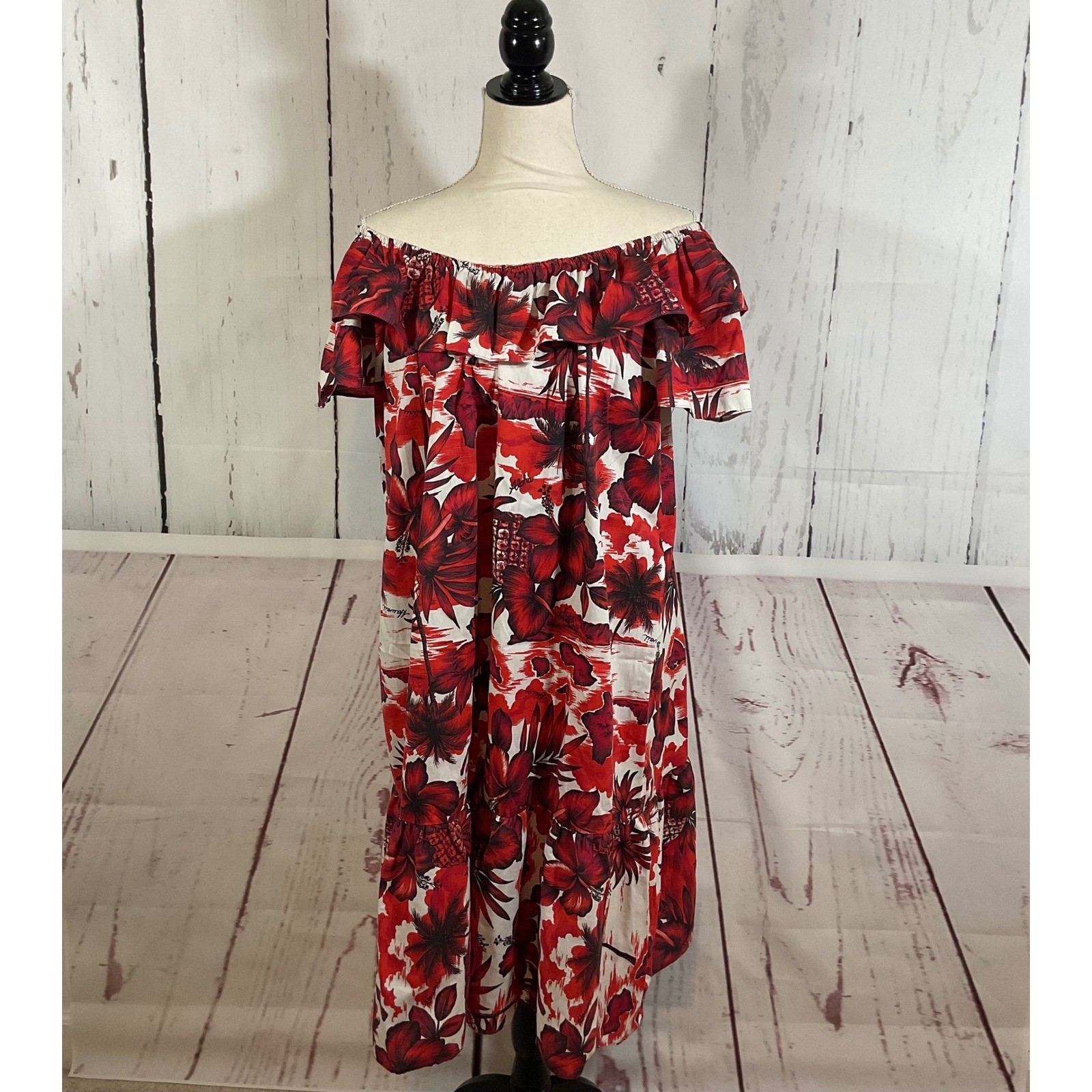Vintage Made in Hawaii Red Tropical Hibiscus Floral Off Shoulder Muumuu Dress L