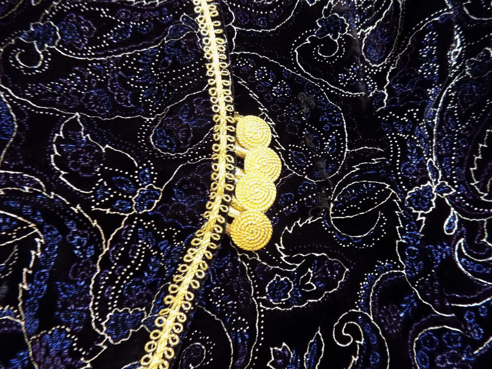 Vtg Velvet Black Brocade Jacket Blazer „braided” Buttons Gold ribbon Trim sz S