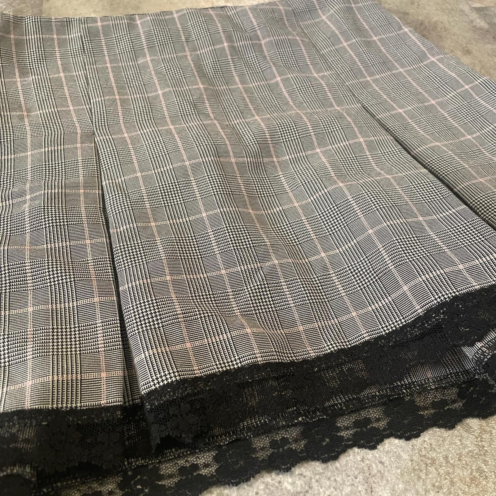 vintage plaid iz byer pleated grey pink plaid siren skirt with lace trim size 3