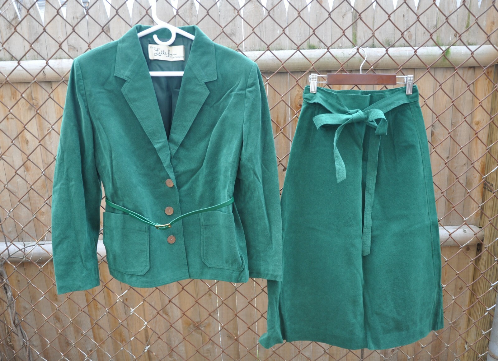 Lilli Ann vintage 70s 80s kelly green ultrasuede 3 piece skirt suit S M