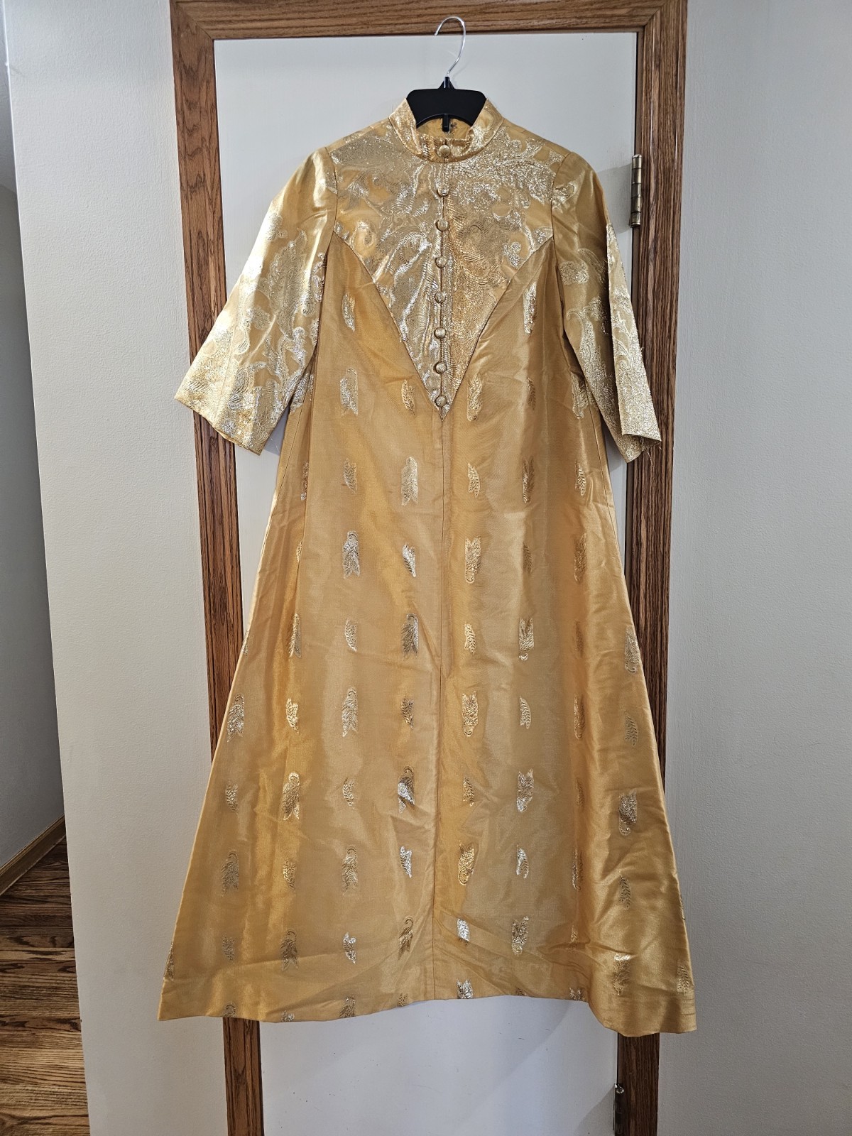 Vintage Gold Metallic Caftan Dress Petites RN13711 Hong Kong 76% Acetate Nylon