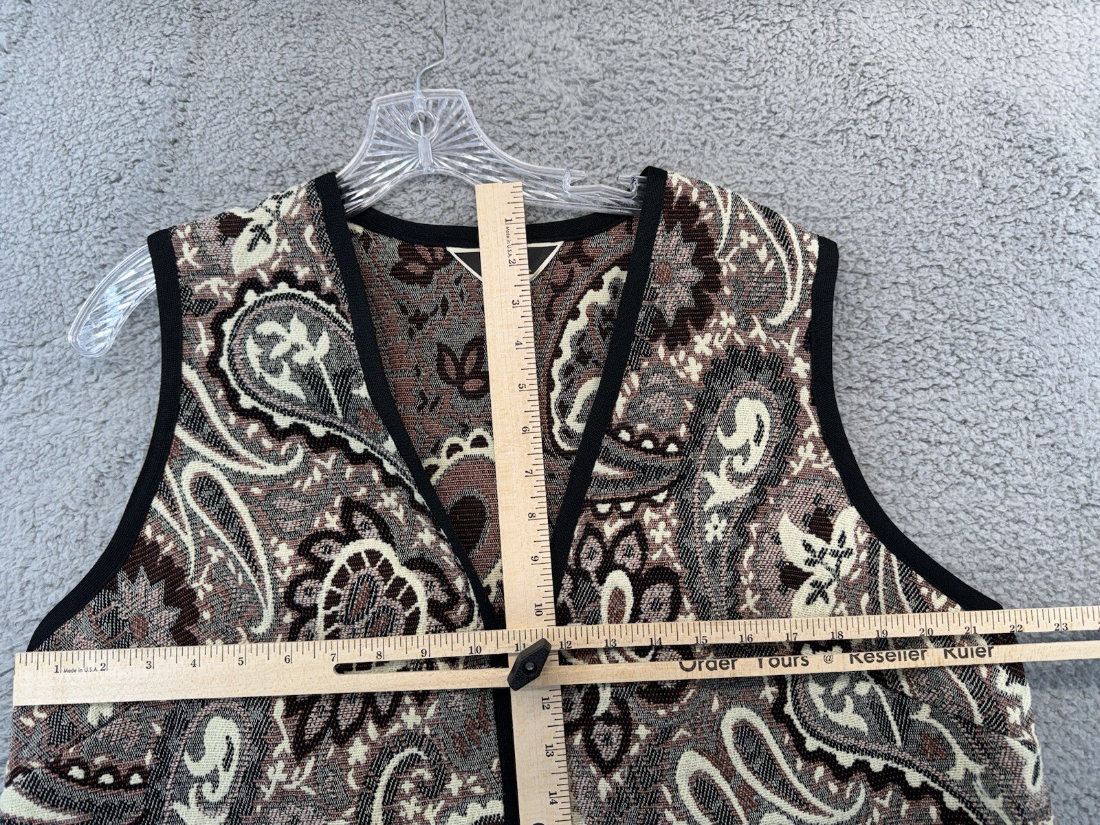 Mr.Alex Alex Colman Inc Tapestry Open Sleeveless Vest 27”H X 22”W