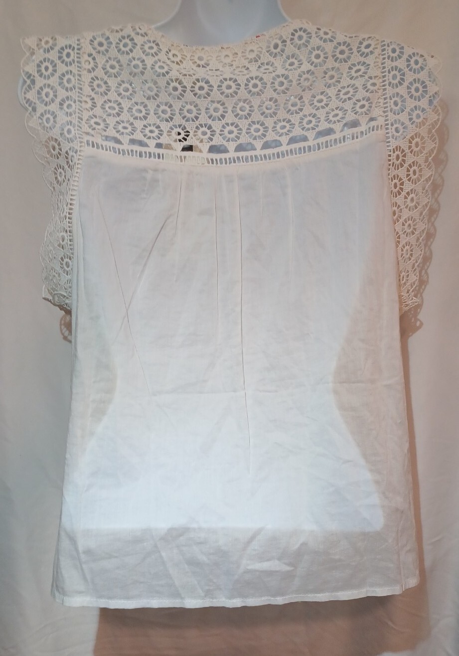 Levi’s Silver Tab Women’s Lace Vest Shirt size small New with tags