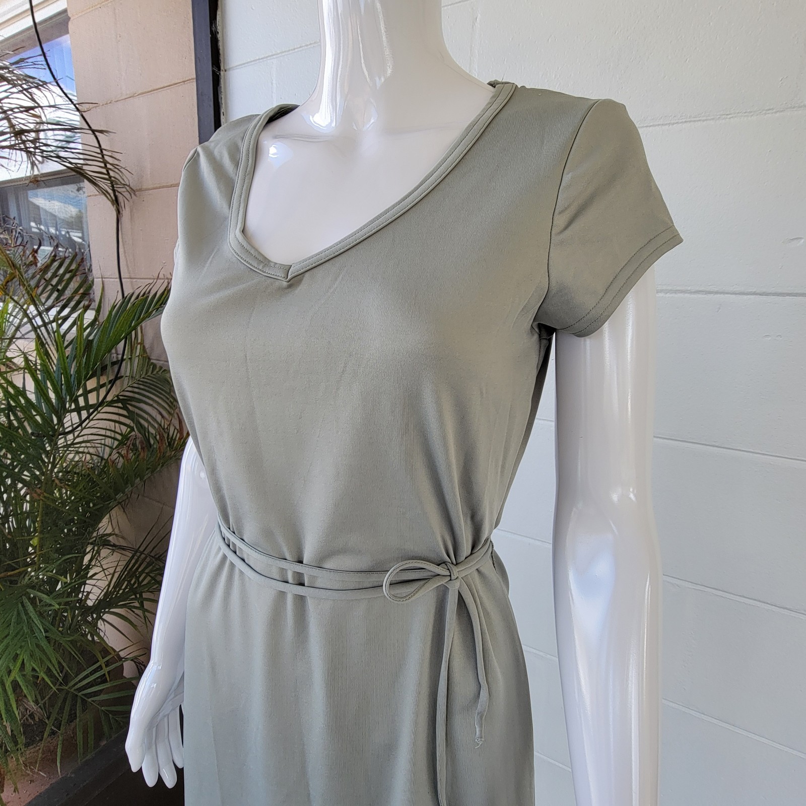 Vintage 90’s La Belle T-Shirt Dress Sage Green Short-sleeved V-neck Women Size L