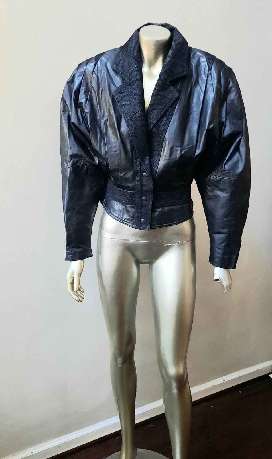 LEATHER VTG 80S DOLMAN SLEEVES SHOULDER PADS PLEATS SHORT JACKET sz M