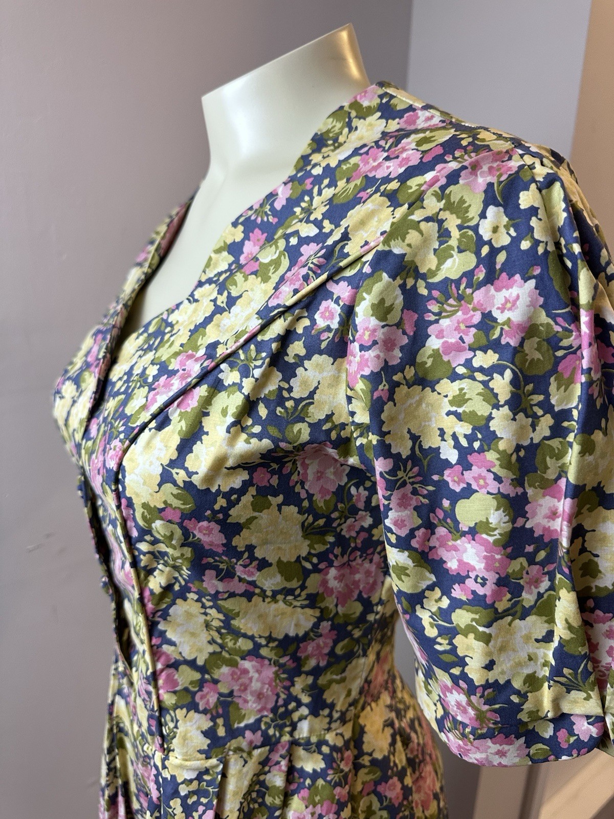 Pre-owned Vintage Laura Ashley Floral Print Maxi Dress Size 6