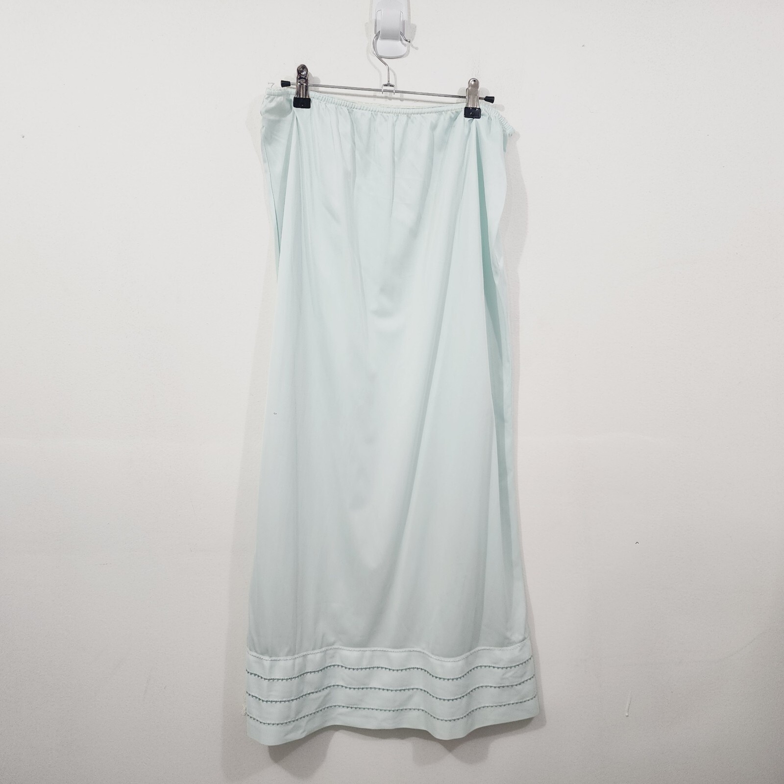 Vintage Camelot 1970s Anti-cling Mint Green Antron Nylon Maxi Slip Women’s Sz L