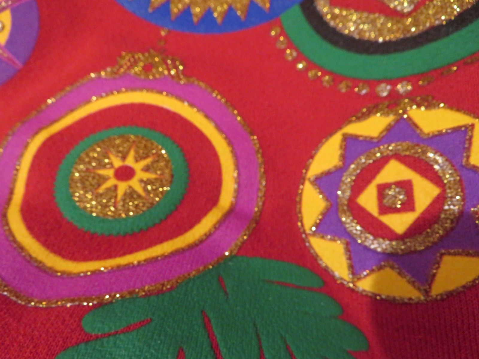 VTG MBC Christmas Ornament Holiday Glitter Colorful Sweatshirt Red USA Made Sz L