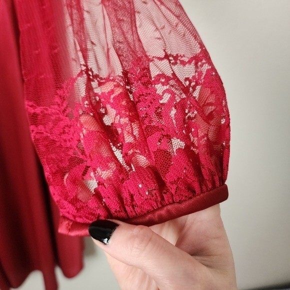JCPENNY x VINTAGE Lace neckline Dress long sleeve in wine red