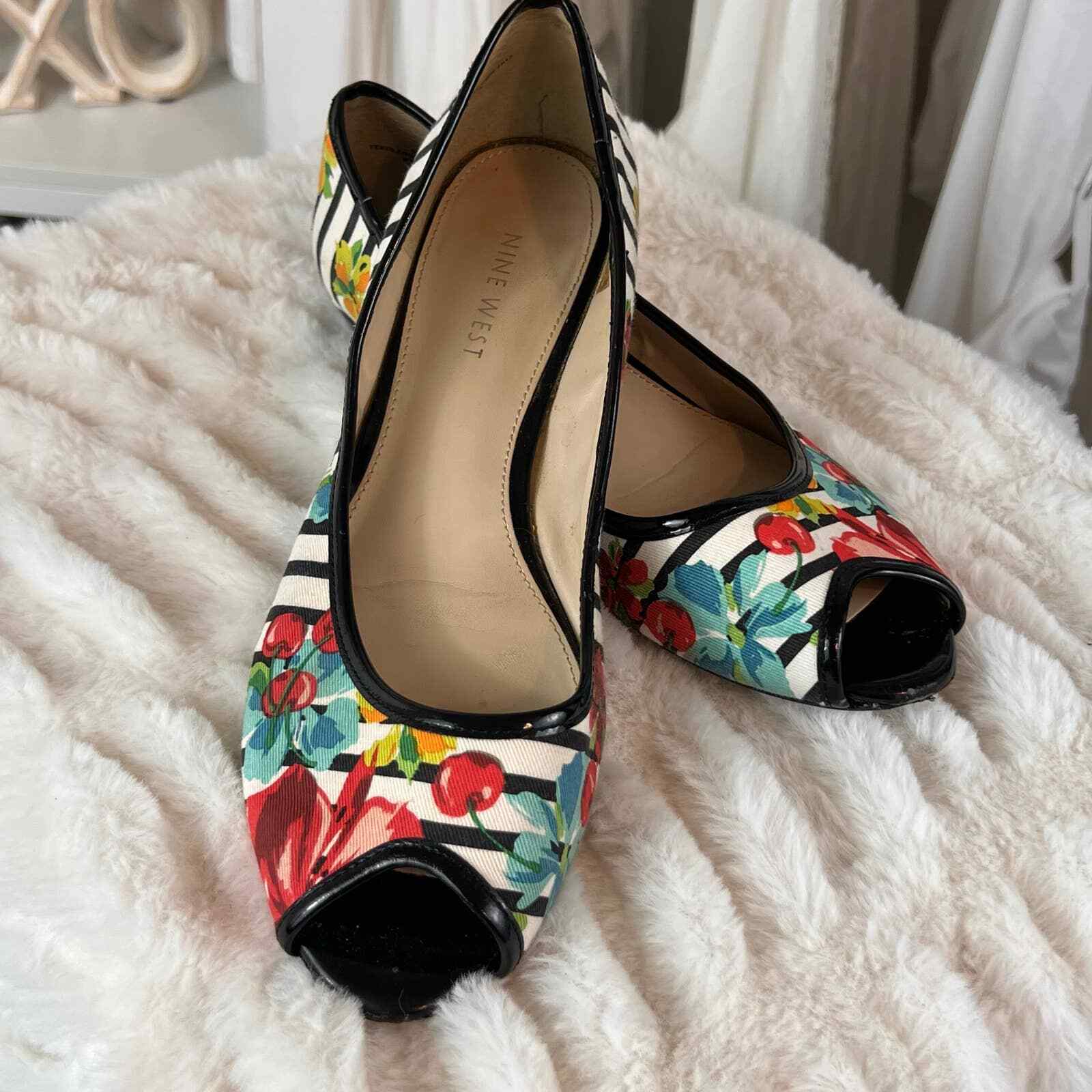 Nine West vintage sz 7 1/2 medium black & white striped flat floral #27