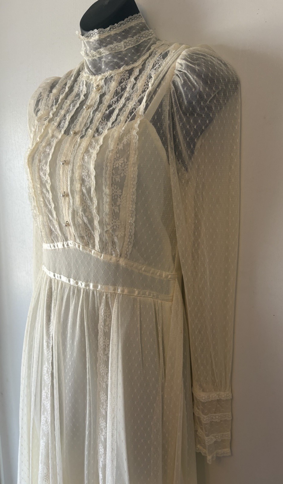 Vtg Swiss Dot Lace Edwardian Prairie Romantic Ivory WEDDING GOWN Handmade