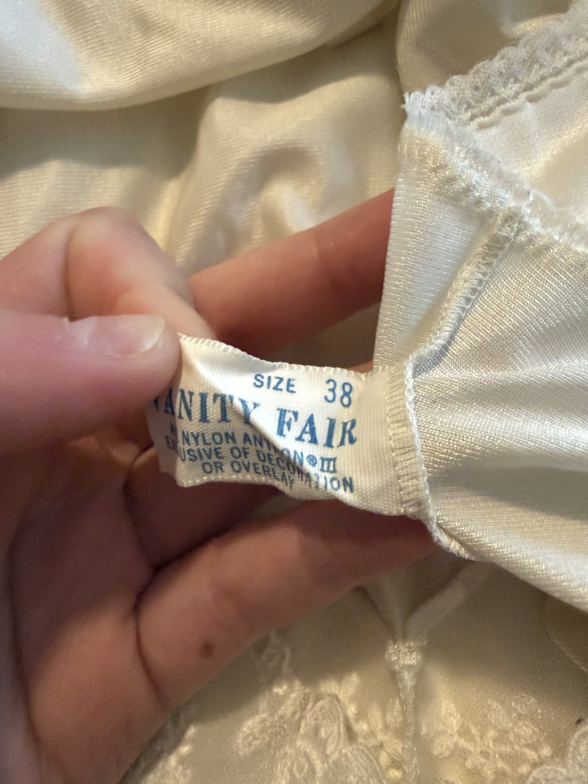 Vanity Fair Antron Nylon Beige Full Slip Lace Trim Spaghetti Strap Size 38