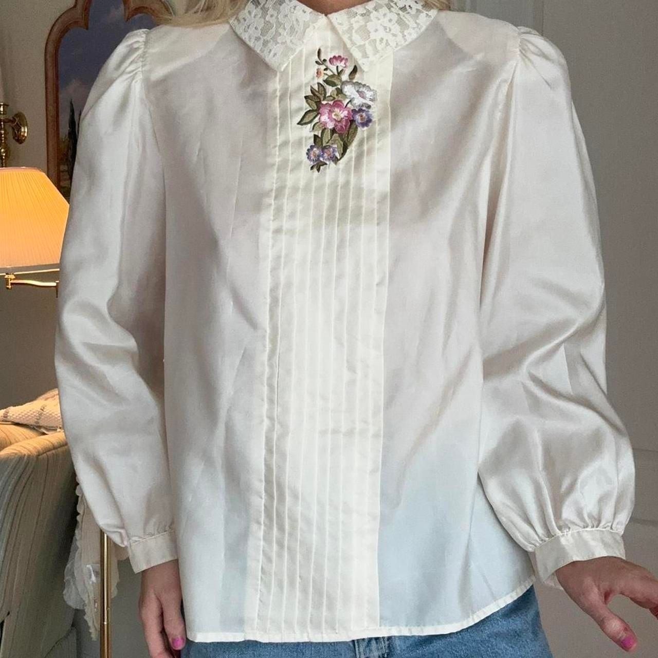 Vintage 80s Floral Embroidered Lace Collar Blouse