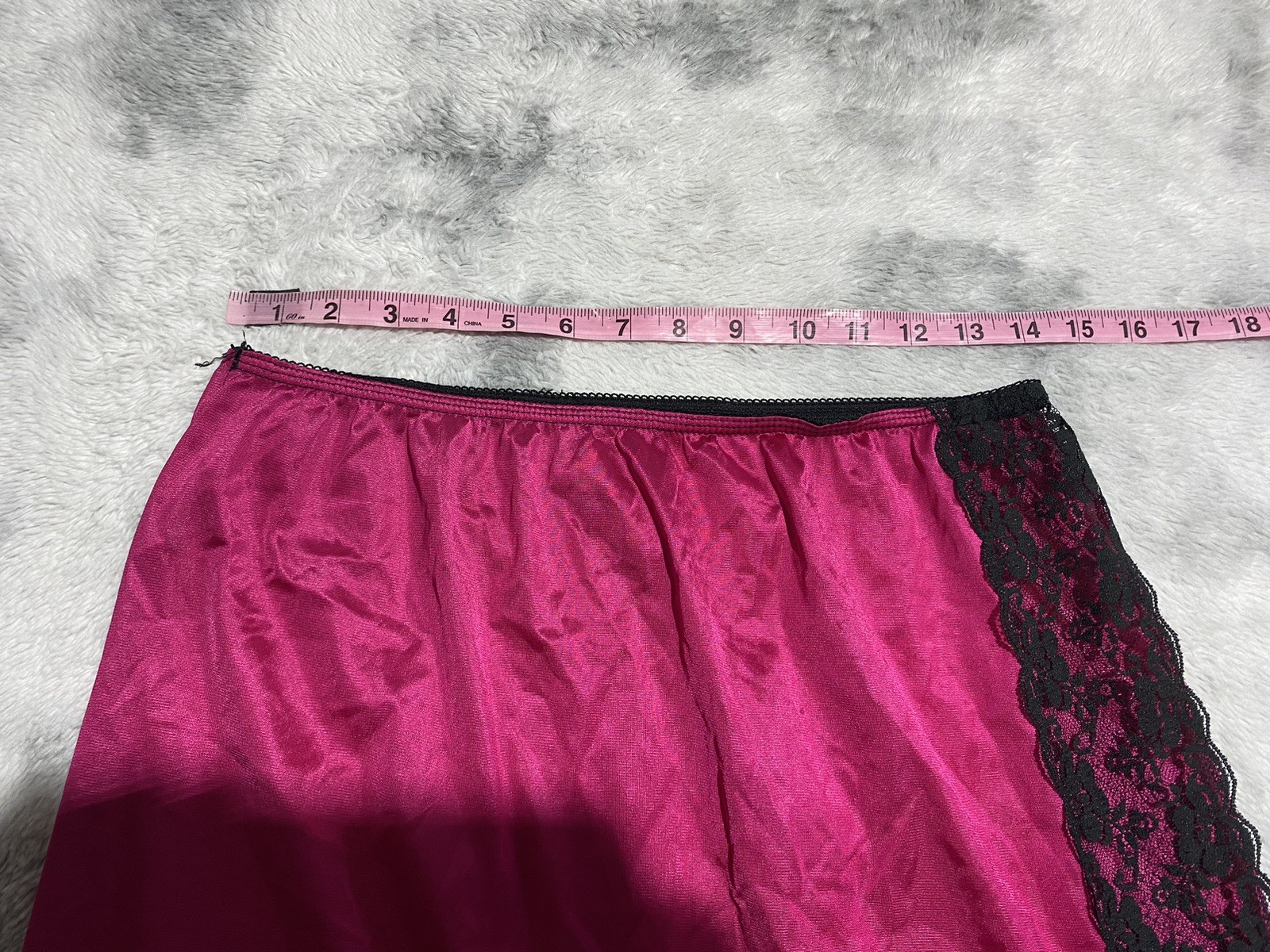 Vintage Dawn To Dusk Half Slip Skirt Magenta Pink Black Lace Large 30/32