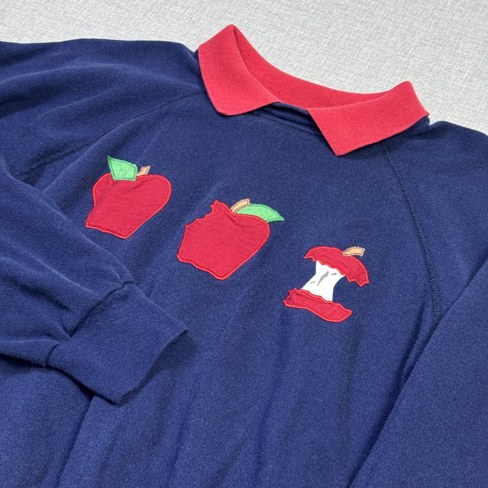 J.E. Morgan Fleecewear Vintage Sweatshirt Womens Large Blue Collared Apples