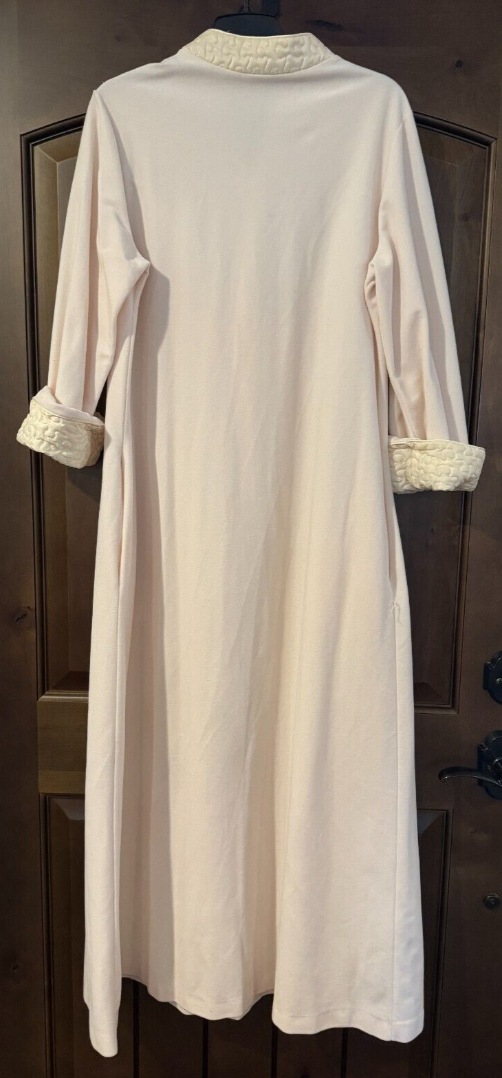 Vintage Sears Robe 70’s Quilted Trim/Accents No Size Tag–See Measurements