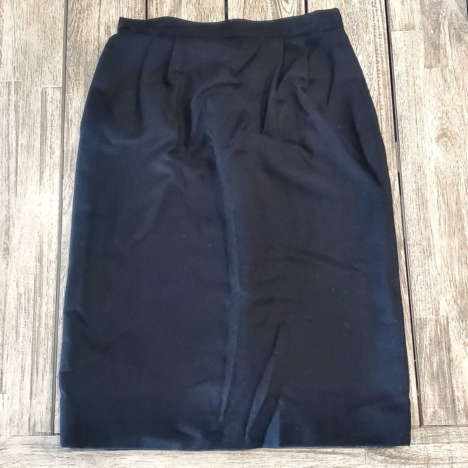 Vintage Robinson’s Black Knee Length Skirt Wool/Polyester- Size 10