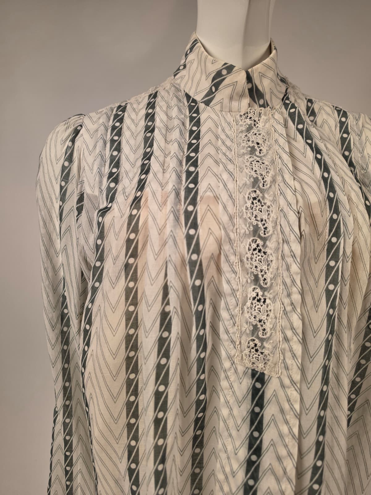 EDWARDIAN STRIPE + ZIG ZAG PRINT THIN MUSLIN BLOUSE W HIGH COLLAR + LACE TRIM