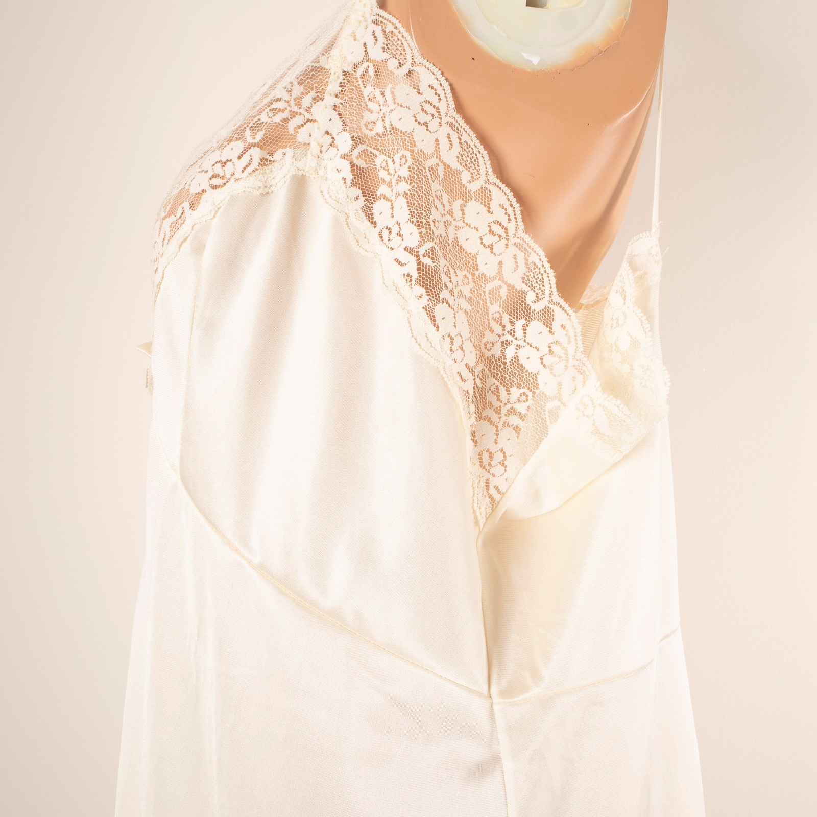 Vintage PERFECT FORM Ivory Full Slip Dress Sz 46 Antron Nylon Lace Lingerie USA