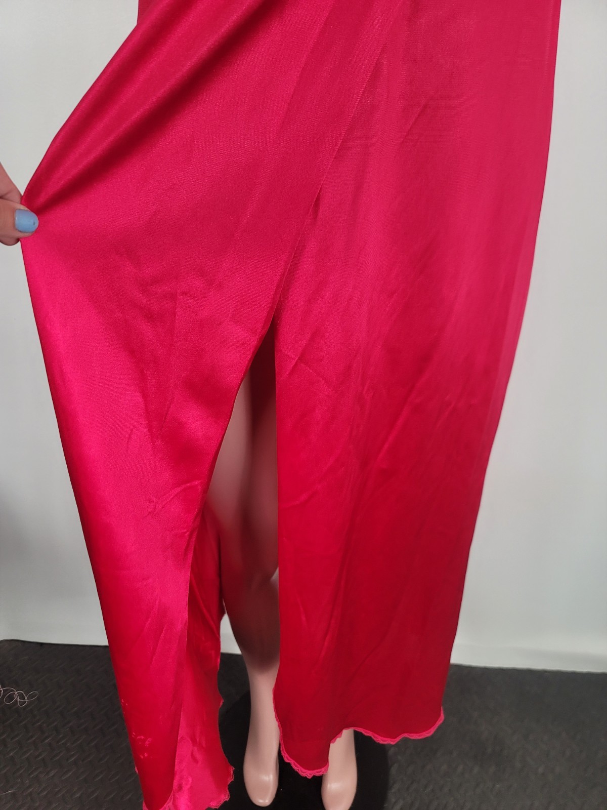 Vintage Vanity Fair Long Nightgown 70s Pink Peekaboo Lace Medium Flowy