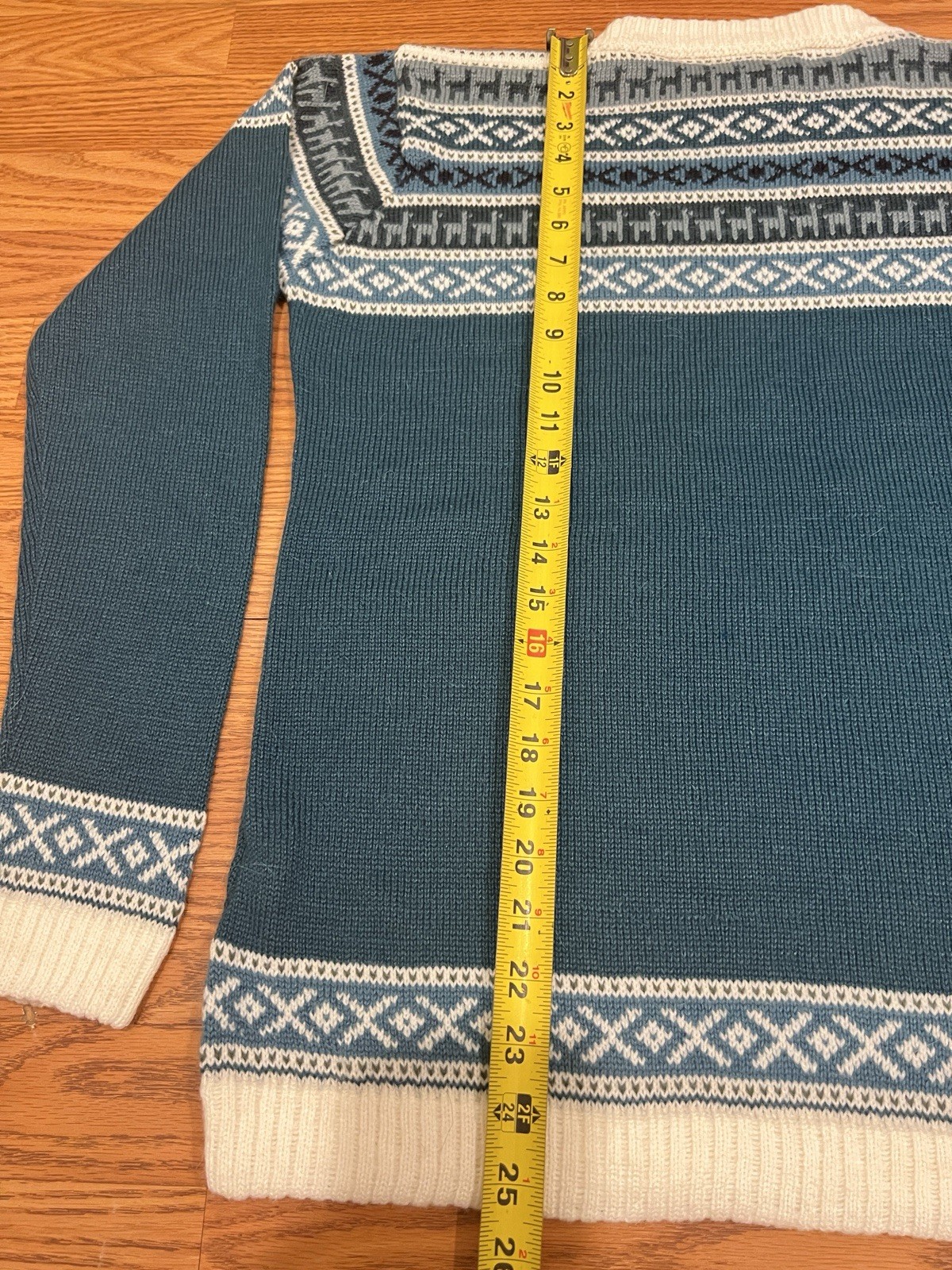 Vintage Alpaca Pullover Sweater – Made in Peru – Size L – Unisex