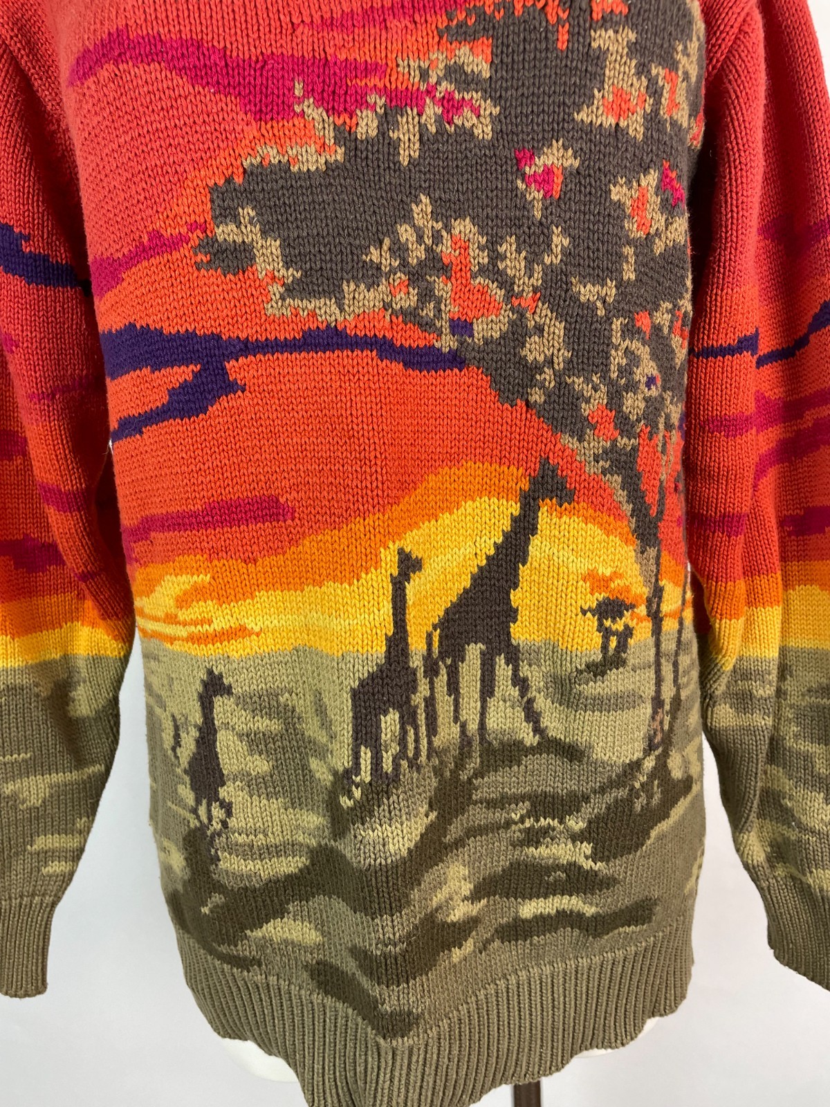 Vintage 80s Women chunky knit red orange Giraffe Safari Print crewneck Sweater S