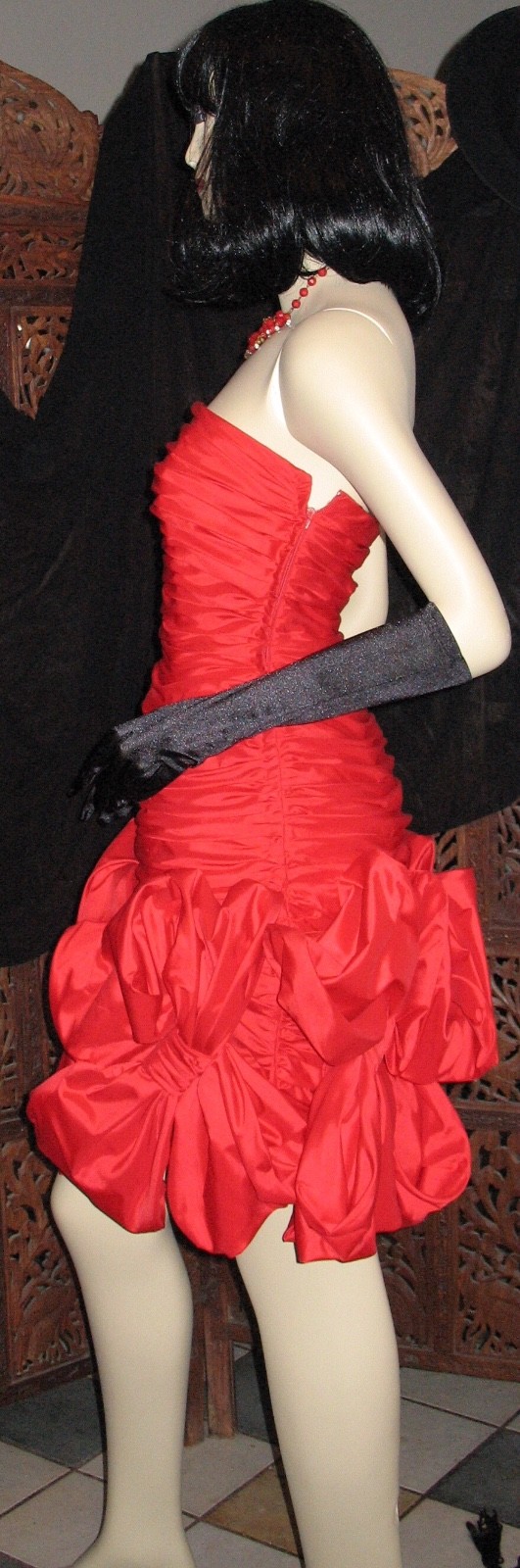 1980’s Vintage Couture Eugene Alexander Red Bow Valentine’s Day Party Dress 