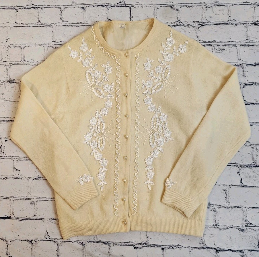 Vintage Seed Beaded Cardigan Sweater Hong Kong Lamb’s Wool Sz 38 XS/S