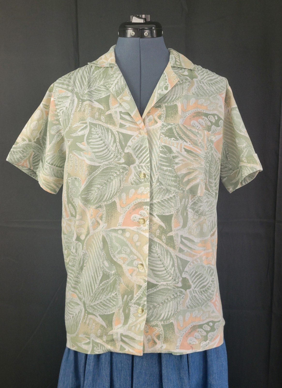 Vintage Alfred Dunner Sage Green/Tan/Peach Leaf Pattern Button Down Size 8