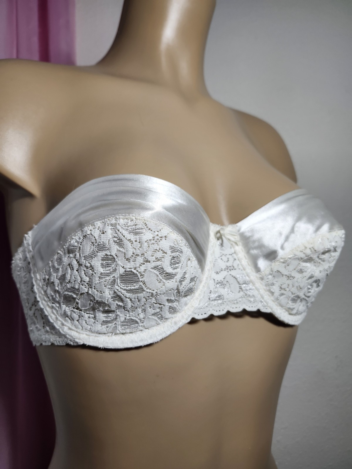VTG Maidenform 34C Satin & Lace RENDEZVOUS Strapless Underwire Bra #8355 White