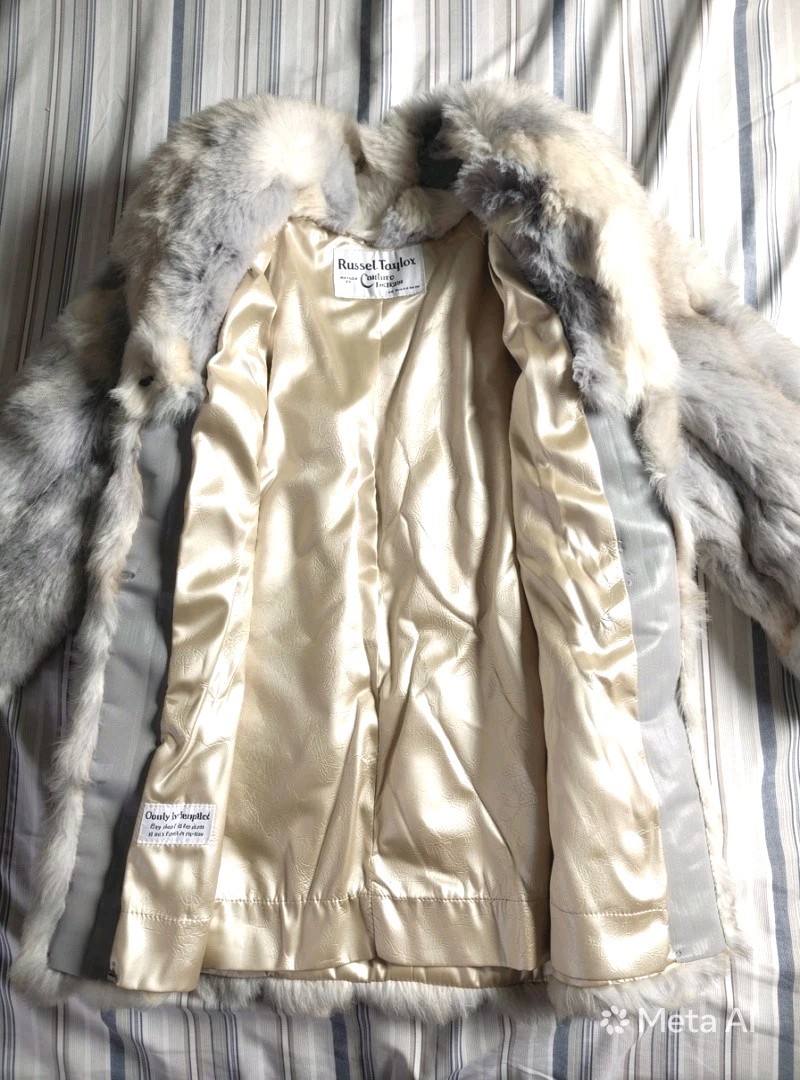 Russel Taylor Vintage Signature Collection Faux Fur Coat. 1950s – 1970s.
