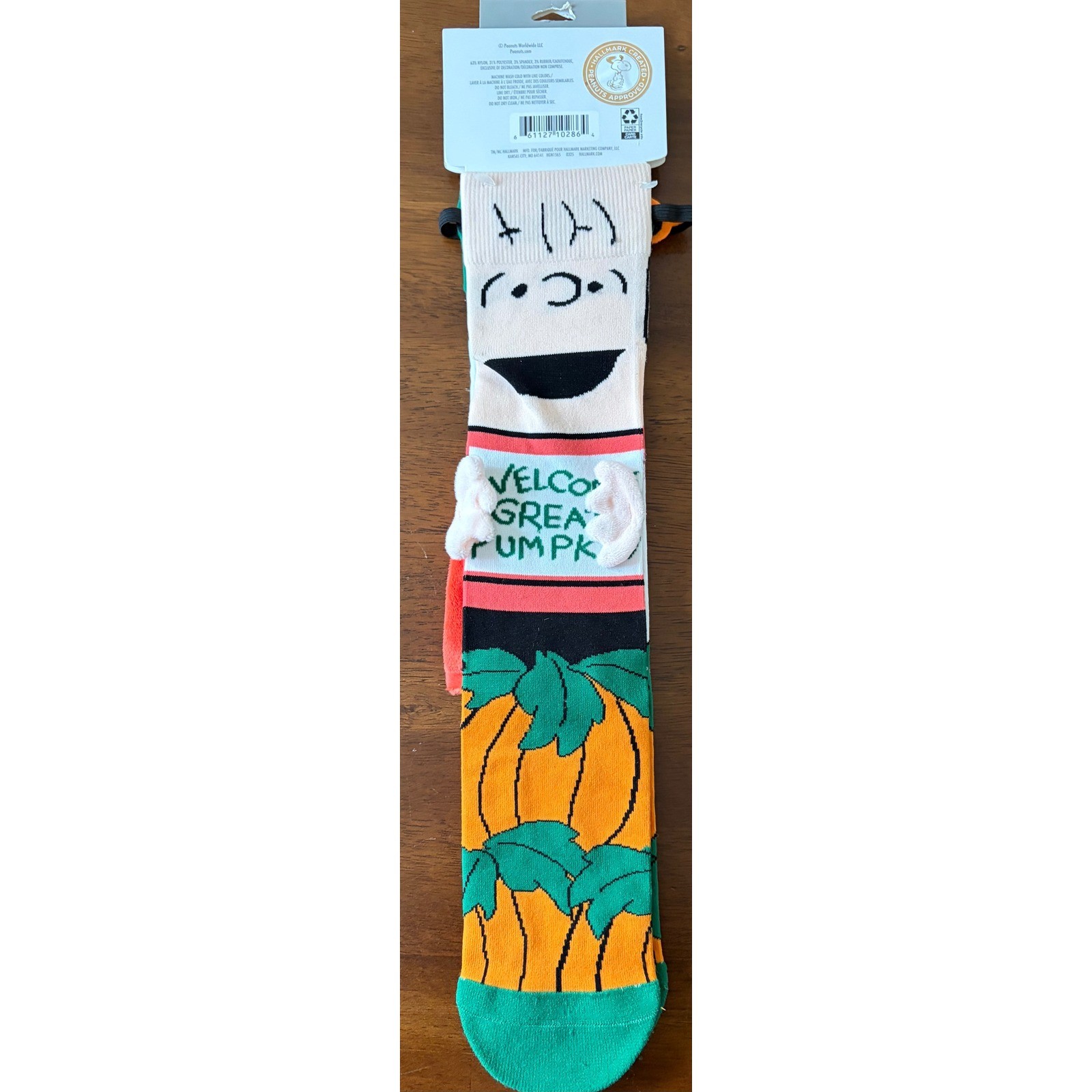 NWT Hallmark 2025 It’s The Great Pumpkin Charlie Brown Socks Linus Snoopy $25
