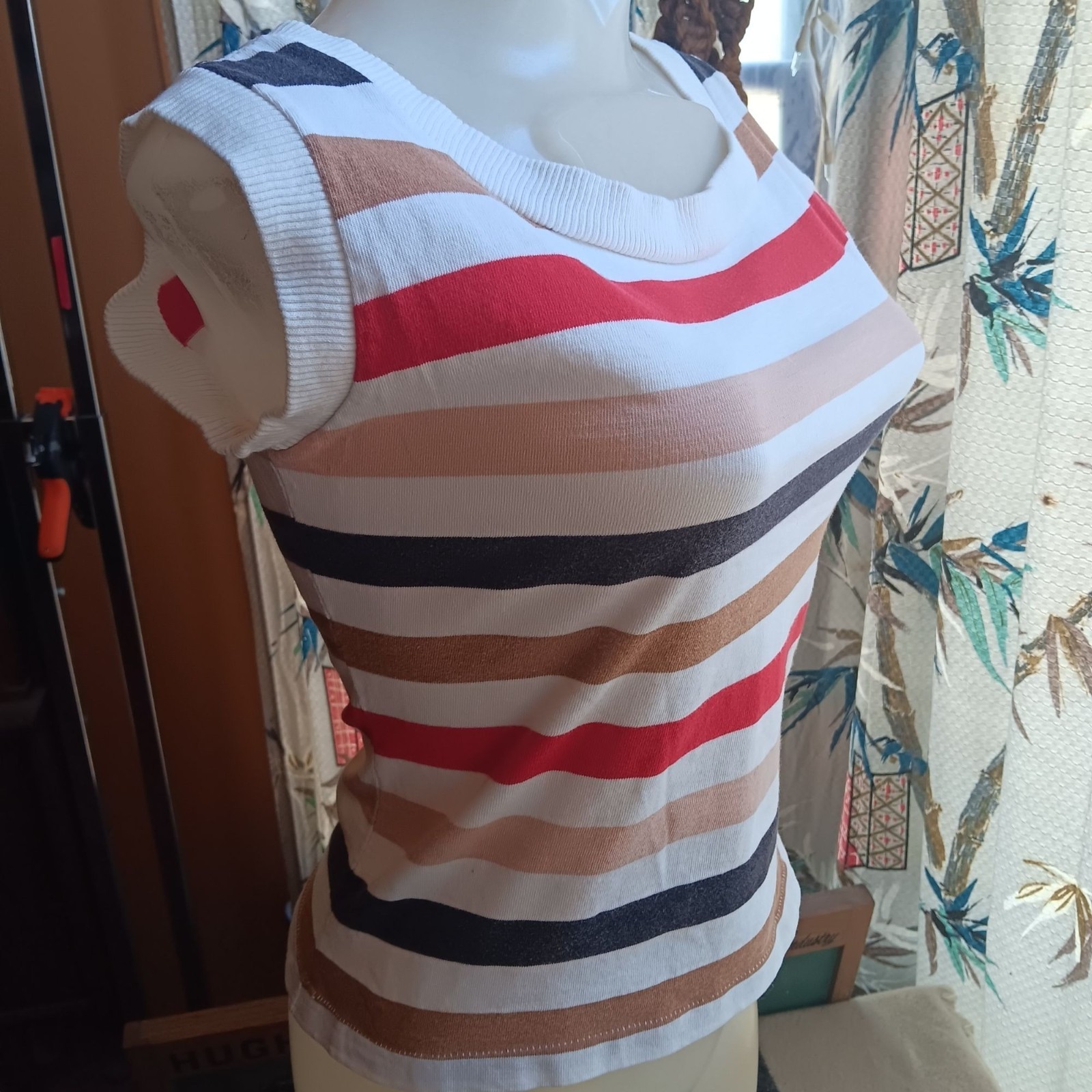 True Vintage 1950’s Medium T-shirt Top Striped Sleeveless Stripes Scoop Neck