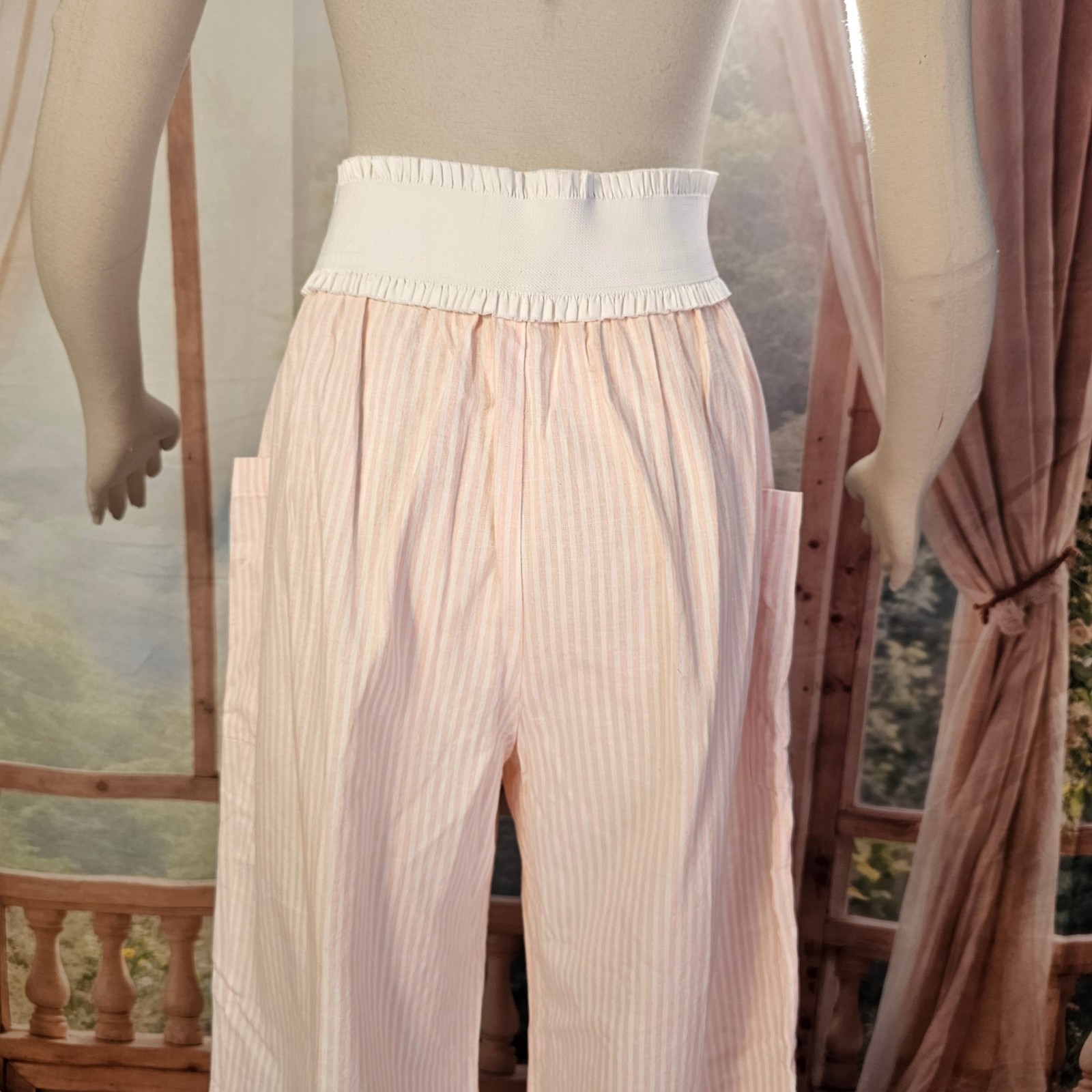Vintage 1980’s Pink and Cream Striped Wide Leg Pants Capri Patch Pockets