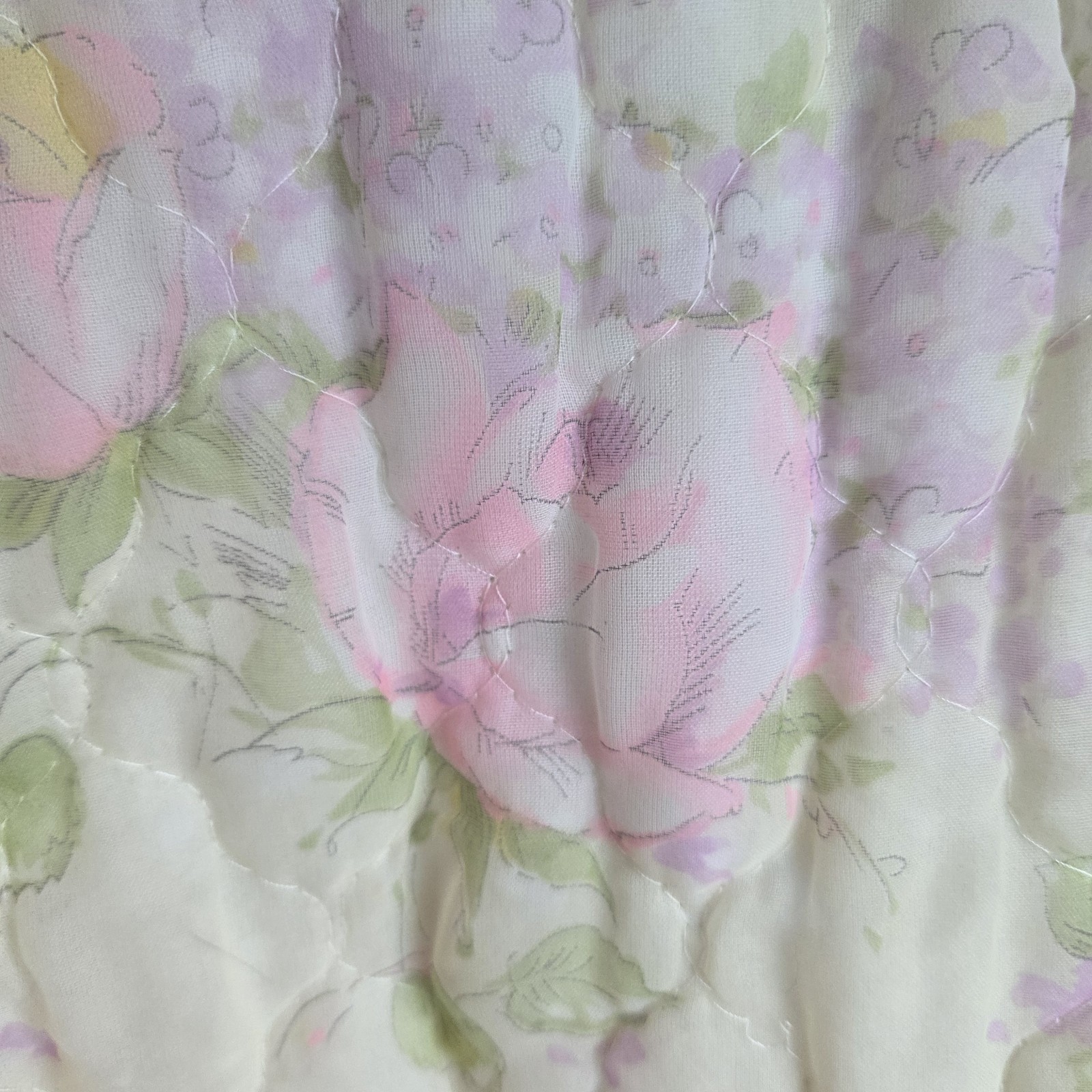 VTG Quilted Housedress Pale Flowers 70s Glamour 29 Inch Waist