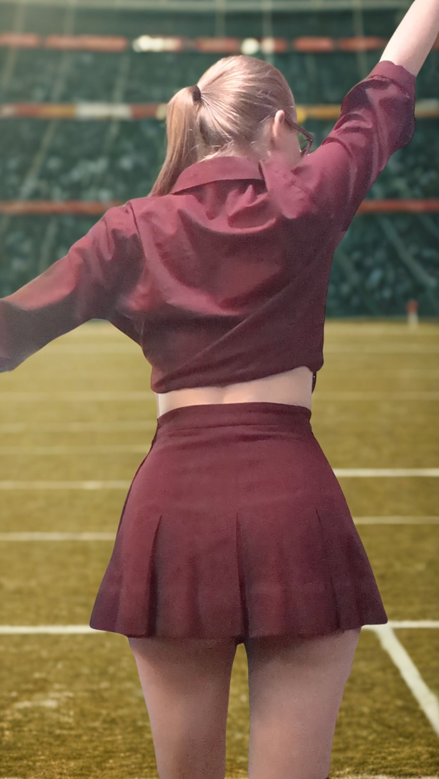 Vintage maroon/ burgundy mini pleated cheerleader skirt