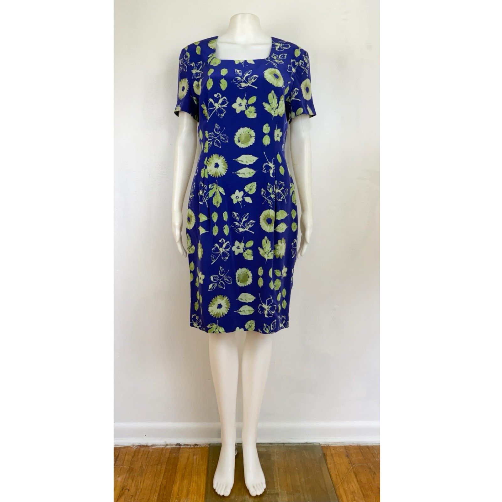 Vintage Silk Floral Sheath Dress Size Medium 90s Maggy London Indigo/Green Frock